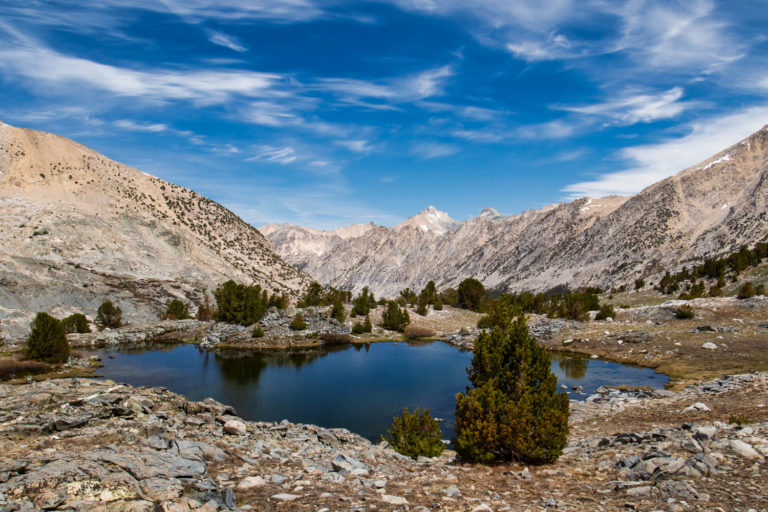 sierra mountain lake